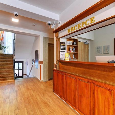 צ'סקה בודיוביצה Hotel Adler מראה חיצוני תמונה