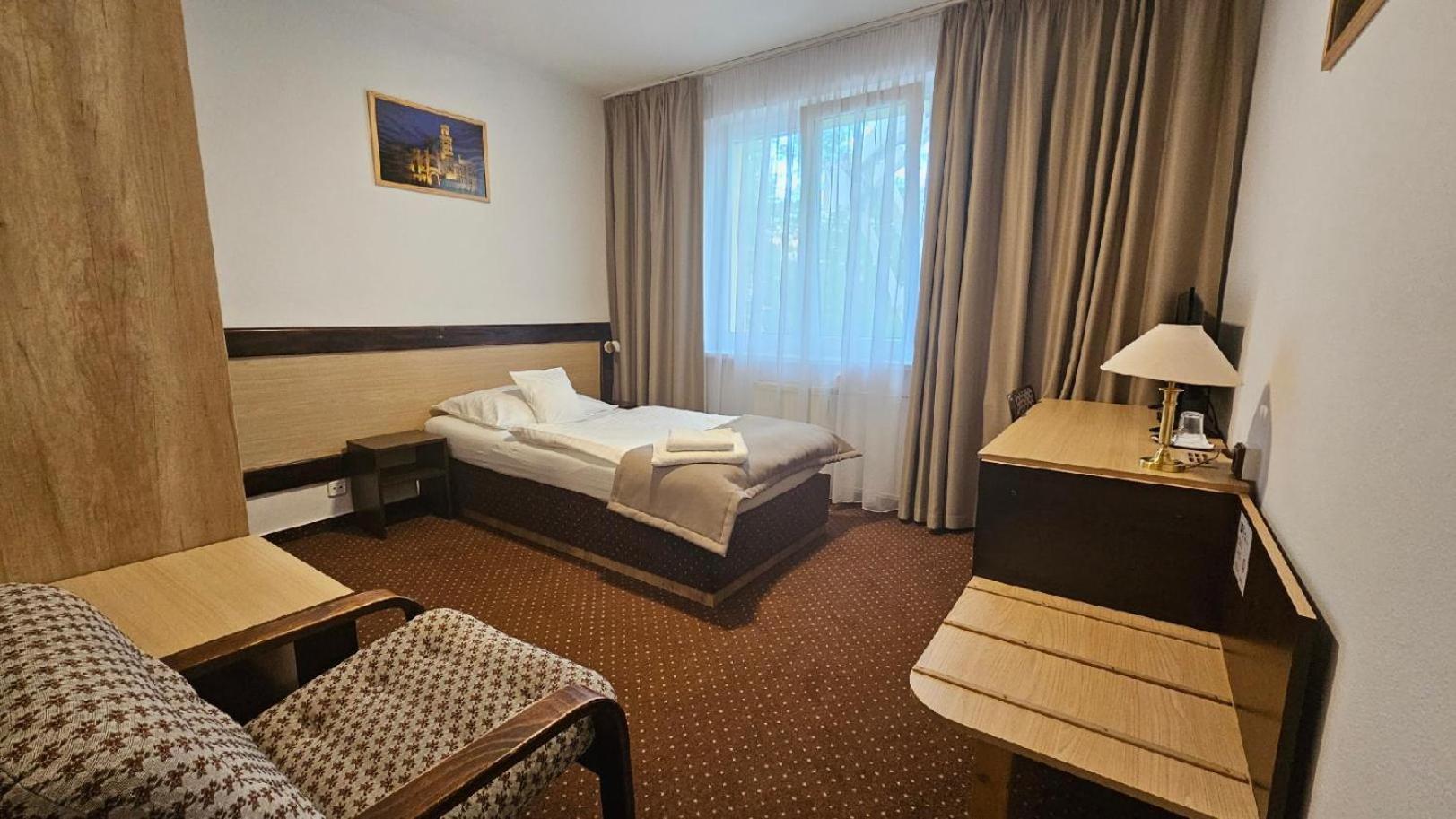 צ'סקה בודיוביצה Hotel Adler מראה חיצוני תמונה
